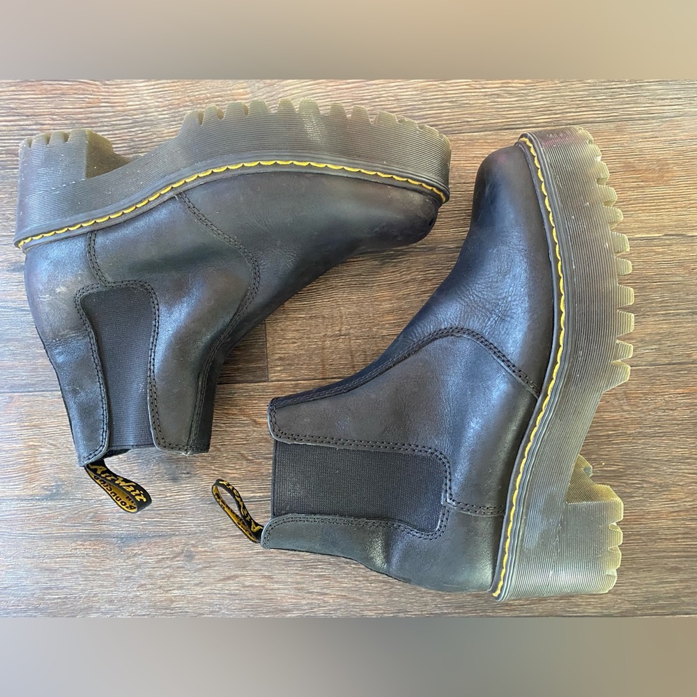 Doc martens platform Chelsea style